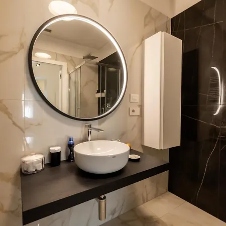 Lo Scrigno D'oro Nel Centro Di *