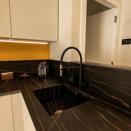 Lo Scrigno D'oro Nel Centro Di Apartment *